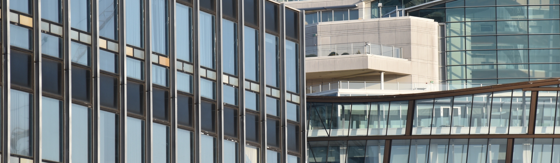 Efficacité énergétique des bâtiments tertiaires : financements CEE et aides publiques
